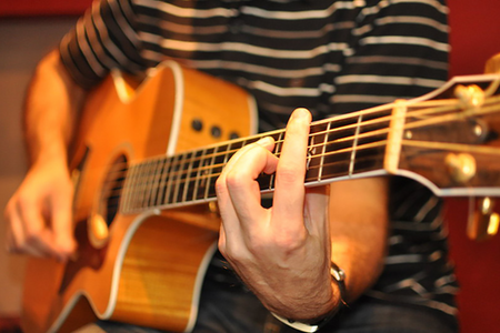 12 Kênh Học Guitar Hay Nhất Trên YouTube Hiện Nay