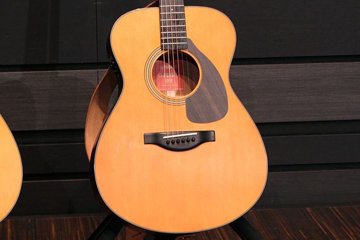 Đàn Guitar 2 Triệu