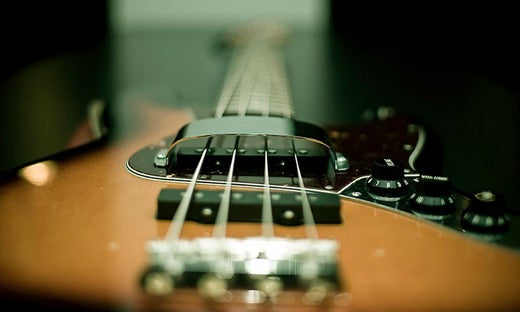 So Sánh Đàn Guitar Bass 4 Dây, 5 Dây và 6 Dây