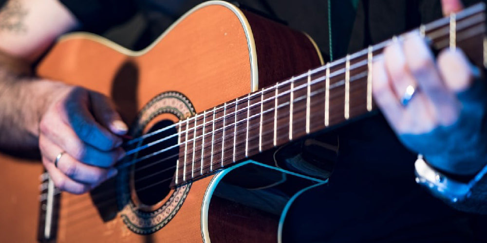 7 Sai Lầm Phổ Biến Khi Mua Cây Đàn Guitar Đầu Tiên
