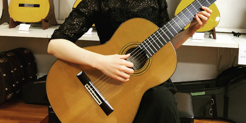 Đàn Guitar Cổ Điển Bao Nhiêu Tiền