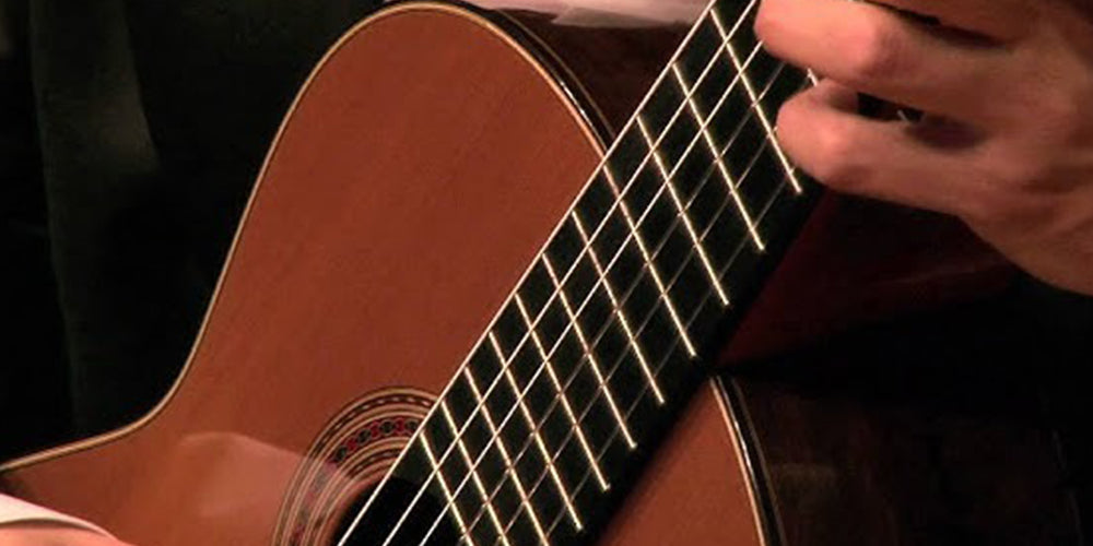 Top 4 Cây Đàn Guitar Classic Tầm Giá 1 Triệu Cho Người Mới Học