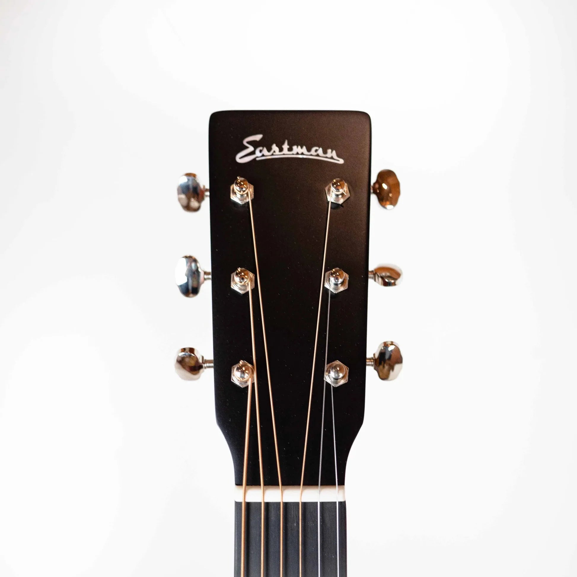 Đàn Guitar Acoustic Eastman Traditional Series E1OM