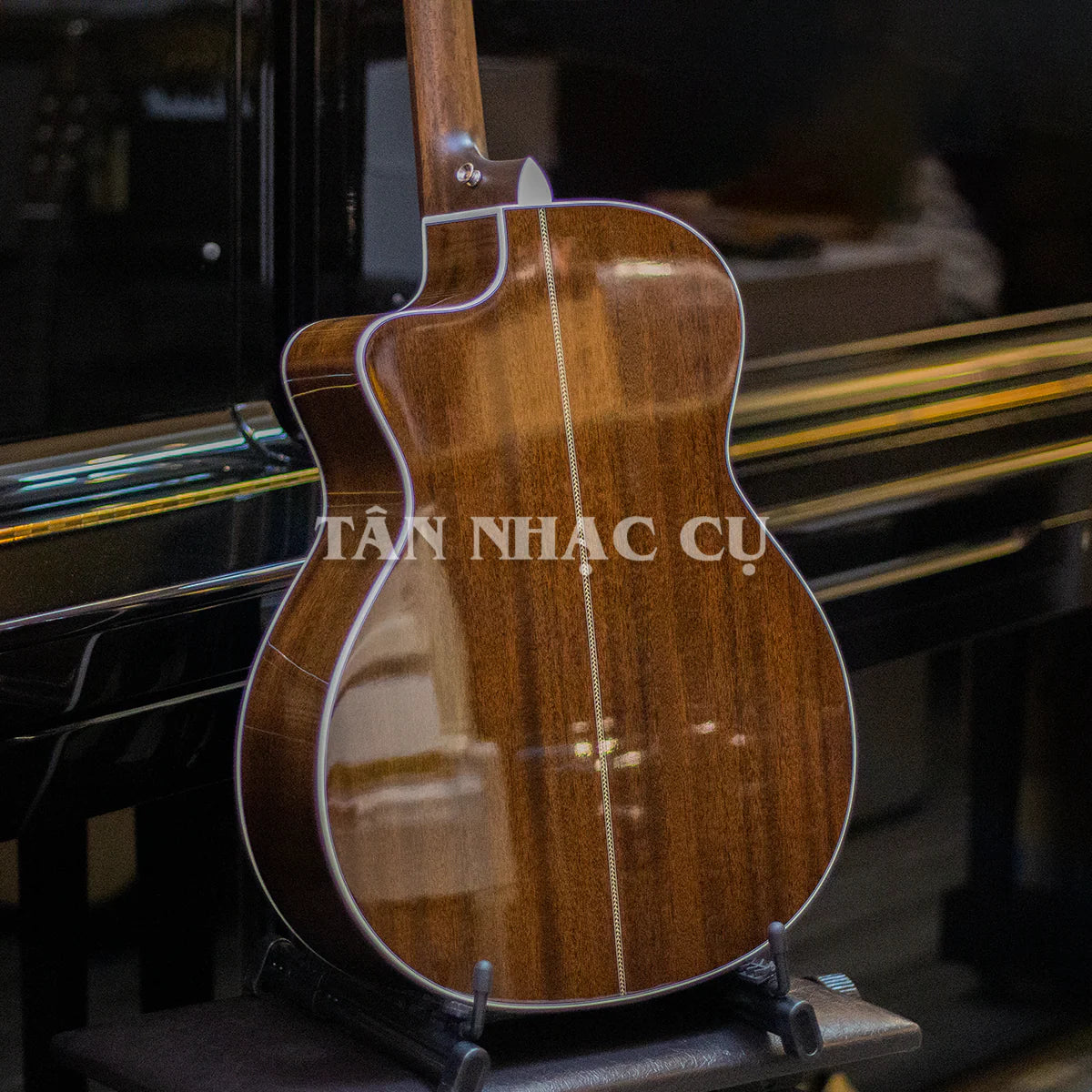 Đàn Guitar Acoustic Saga A1GC Pro