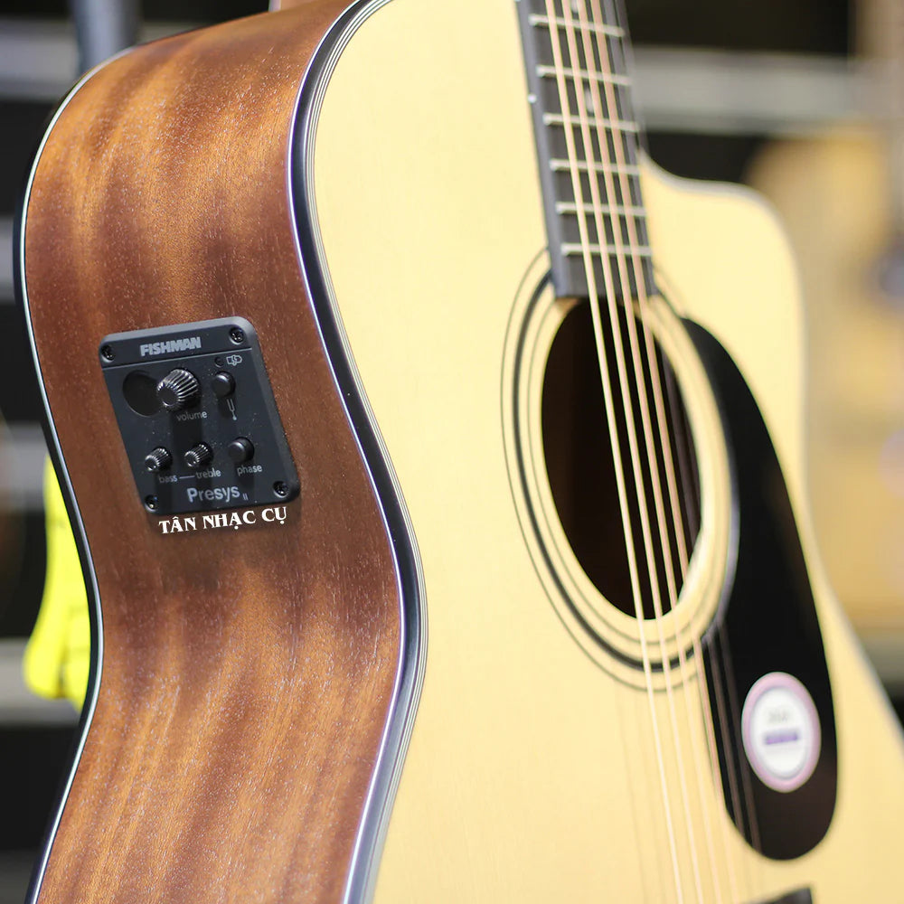 Đàn Guitar Acoustic Saga SF600GCE