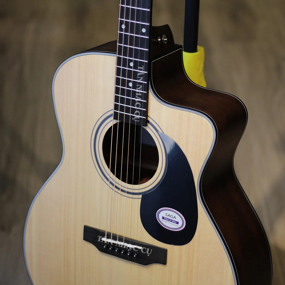 Đàn Guitar Acoustic Saga SF600GC