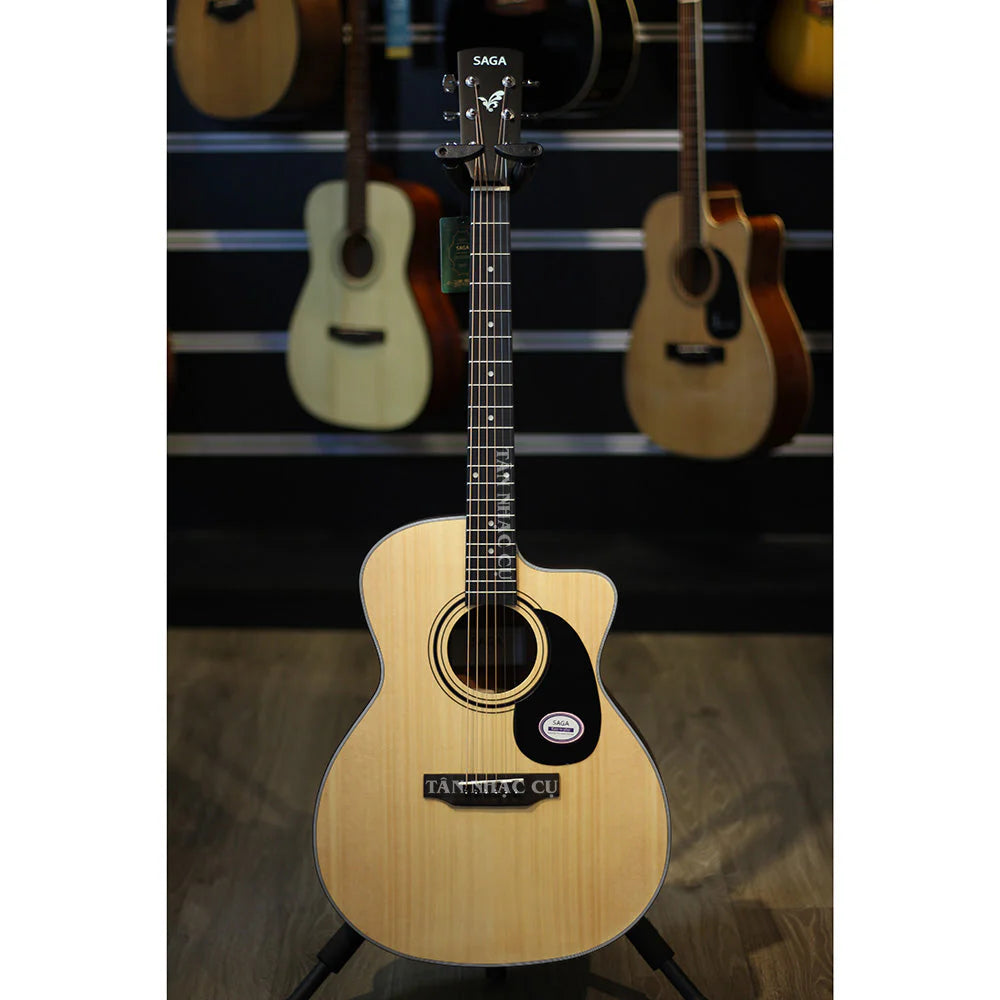 Đàn Guitar Acoustic Saga SF600GC