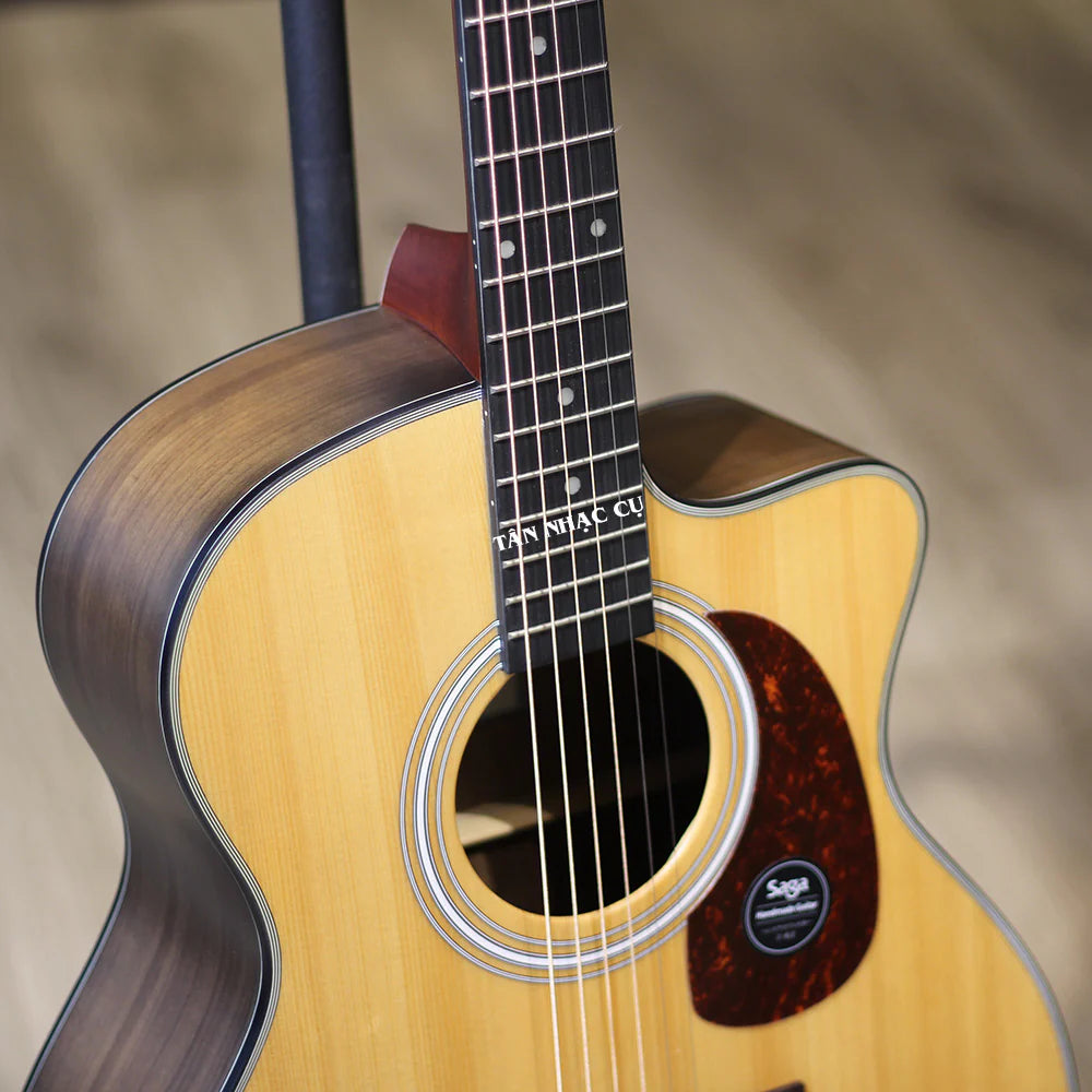 Đàn Guitar Acoustic Saga SF800GCE