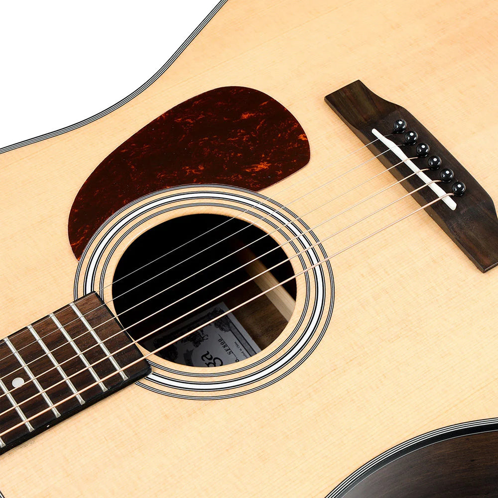 Đàn Guitar Acoustic Saga SF800