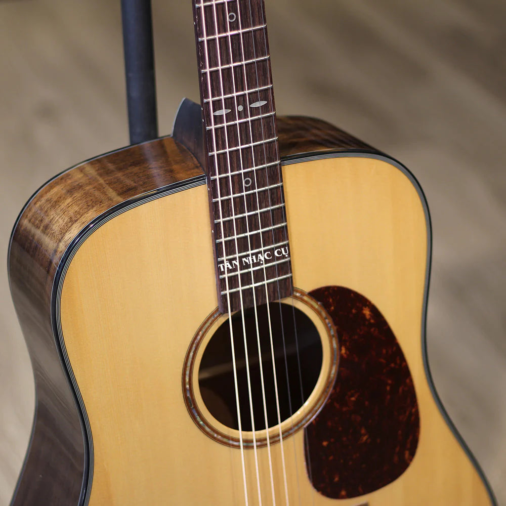 Đàn Guitar Acoustic Saga SF830