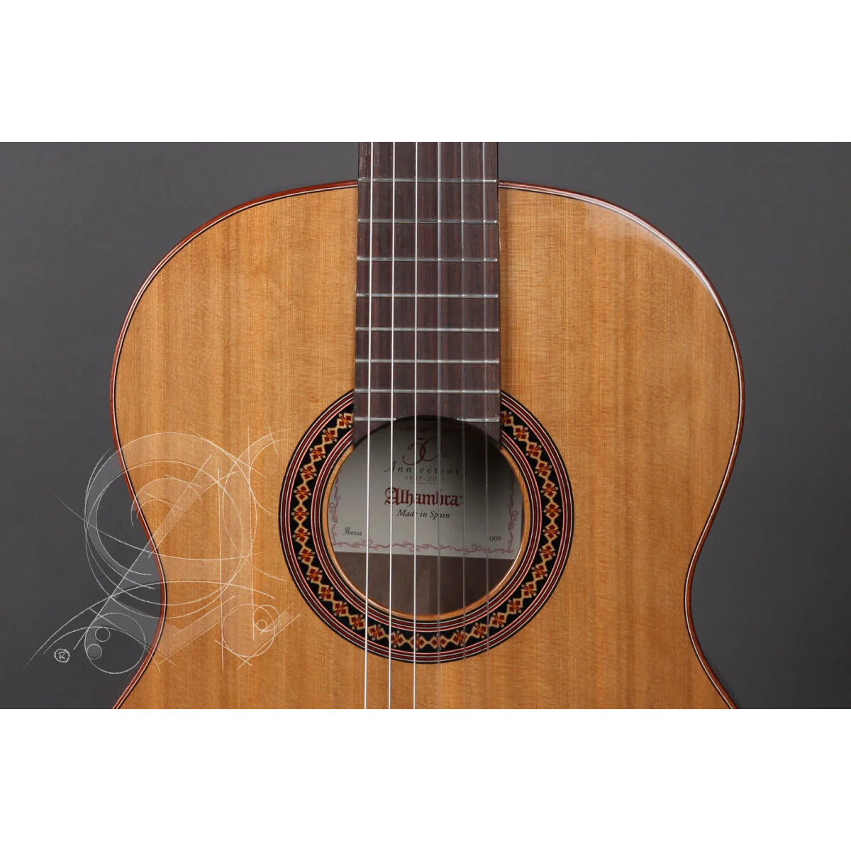 Đàn Guitar Classic Alhambra Iberia Ziricote