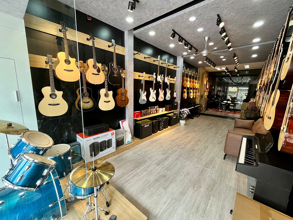 Minh Music Center Showroom