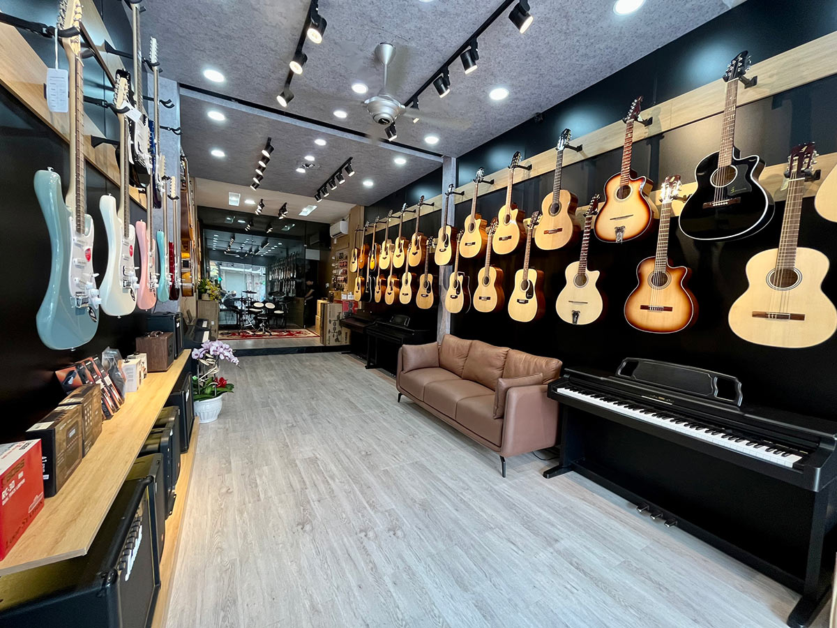Minh Music Center Showroom 3