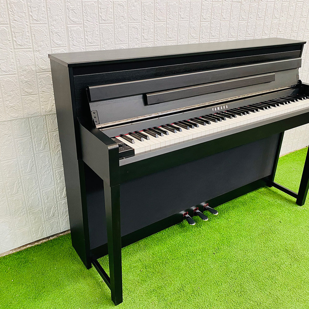 Đàn Piano Điện Yamaha CLP585B