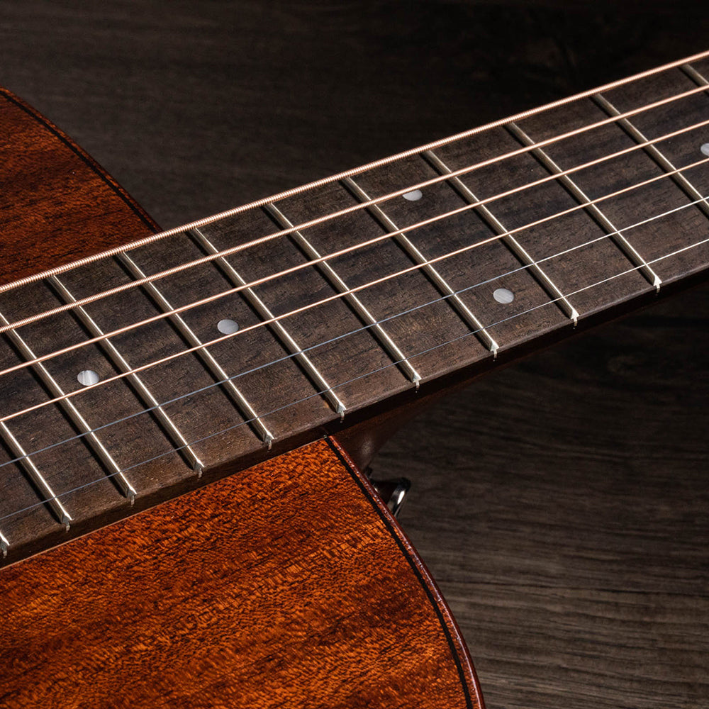 Đàn Guitar Taylor AD22E Acoustic w/Bag