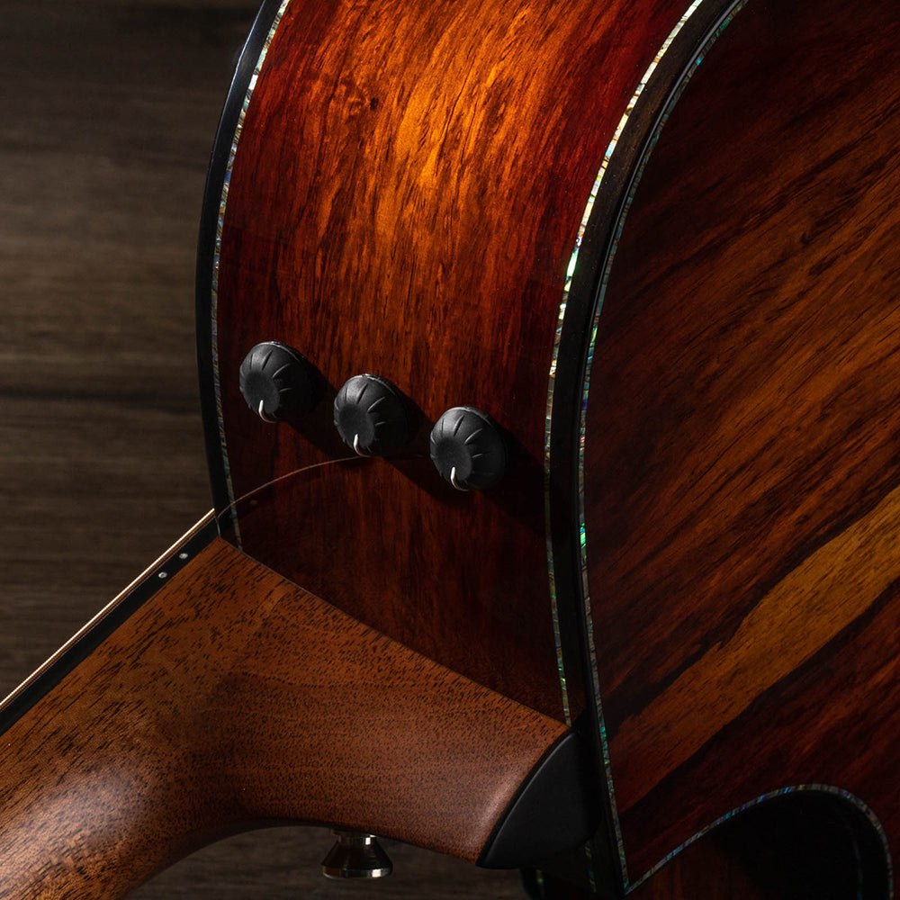  Taylor PS12CE 12Fret Acoustic w/Case